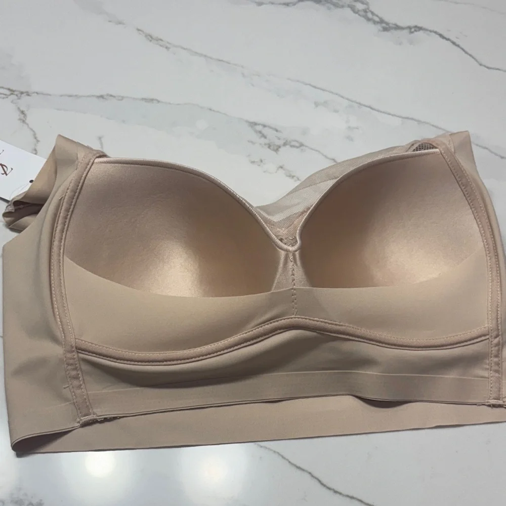 chic Women's Tan Lace Bra